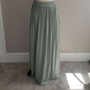NWOT Forever 21 maxi skirt